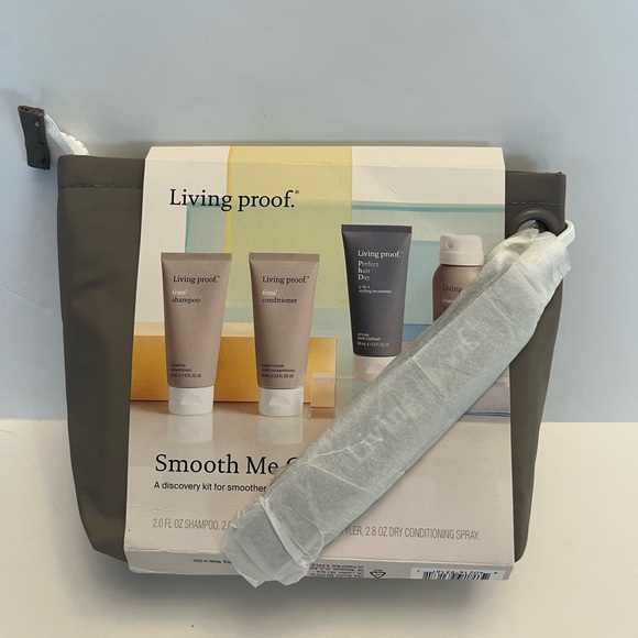 Living Proof | Smooth Me Over Discovery Kit - Picture 3 of 8